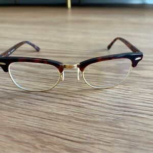 Ray-Ban Wayfarer Tortoise Glasses